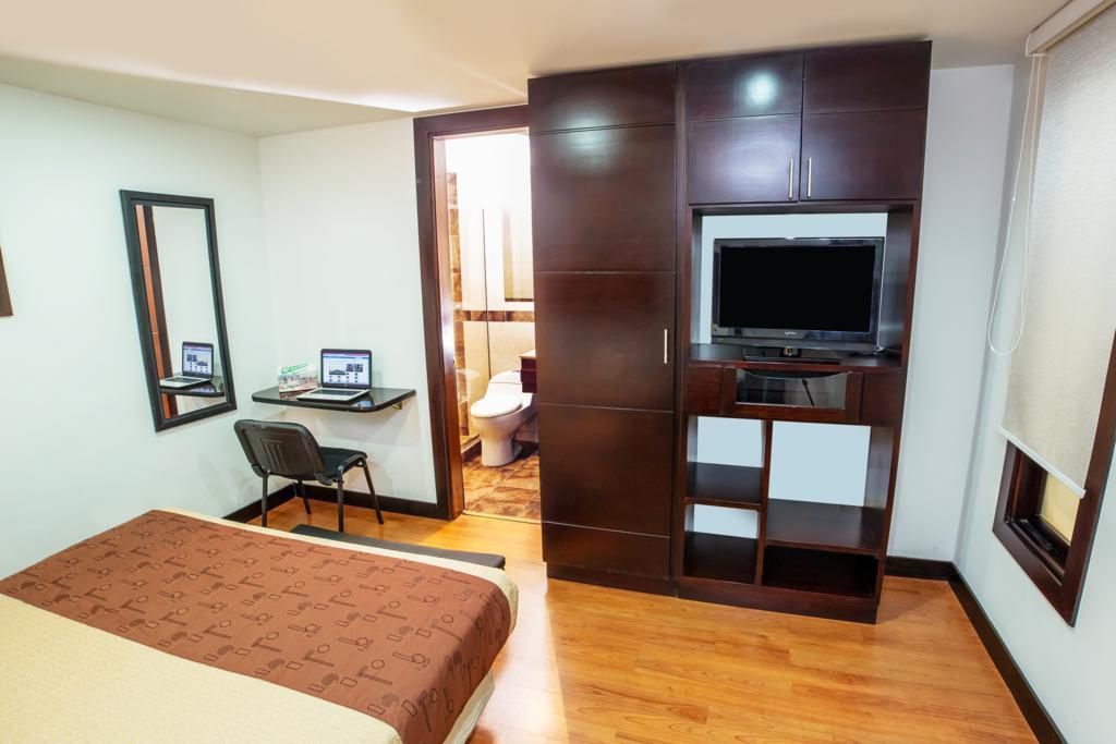 Aw Hotel Connect 33 Богота Экстерьер фото